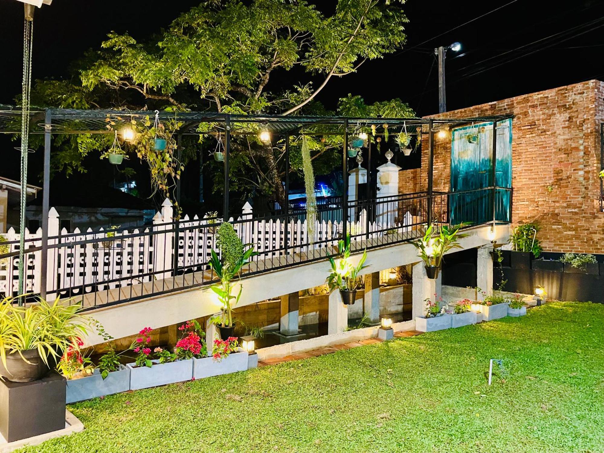 Ayur Ayur White Sail Villa Dalupotha Zewnętrze zdjęcie